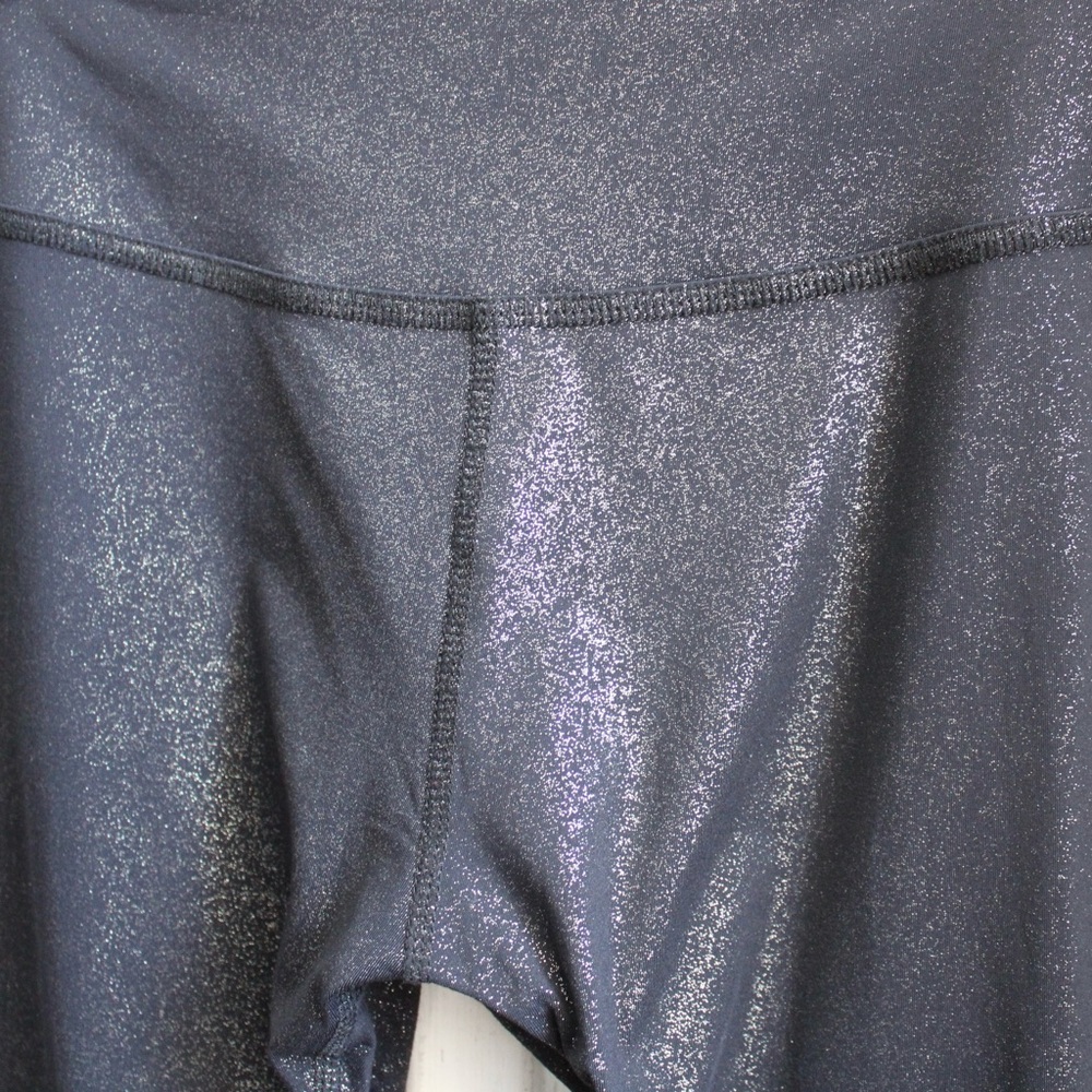 Beyond Yoga Shimmer Essential Black Foil Leggings Size Medium - Picture 7 of 11